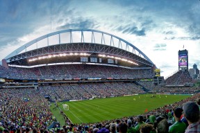 开云体育登录-西亚卡姆爆发，太阳硬仗取胜独行侠，当交易筹码成为关键先生