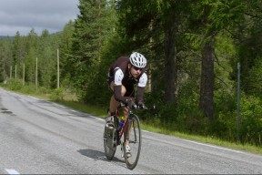 开云体育登录-北欧风暴，芬兰绝杀波兰，奥斯梅恩演绎节奏掌控大师