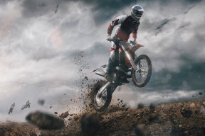 开云体育官方网站-阿拉巴爆发！多特蒙德加时鏖战3-2逆转拉齐奥，绝境中奏响德意志战歌