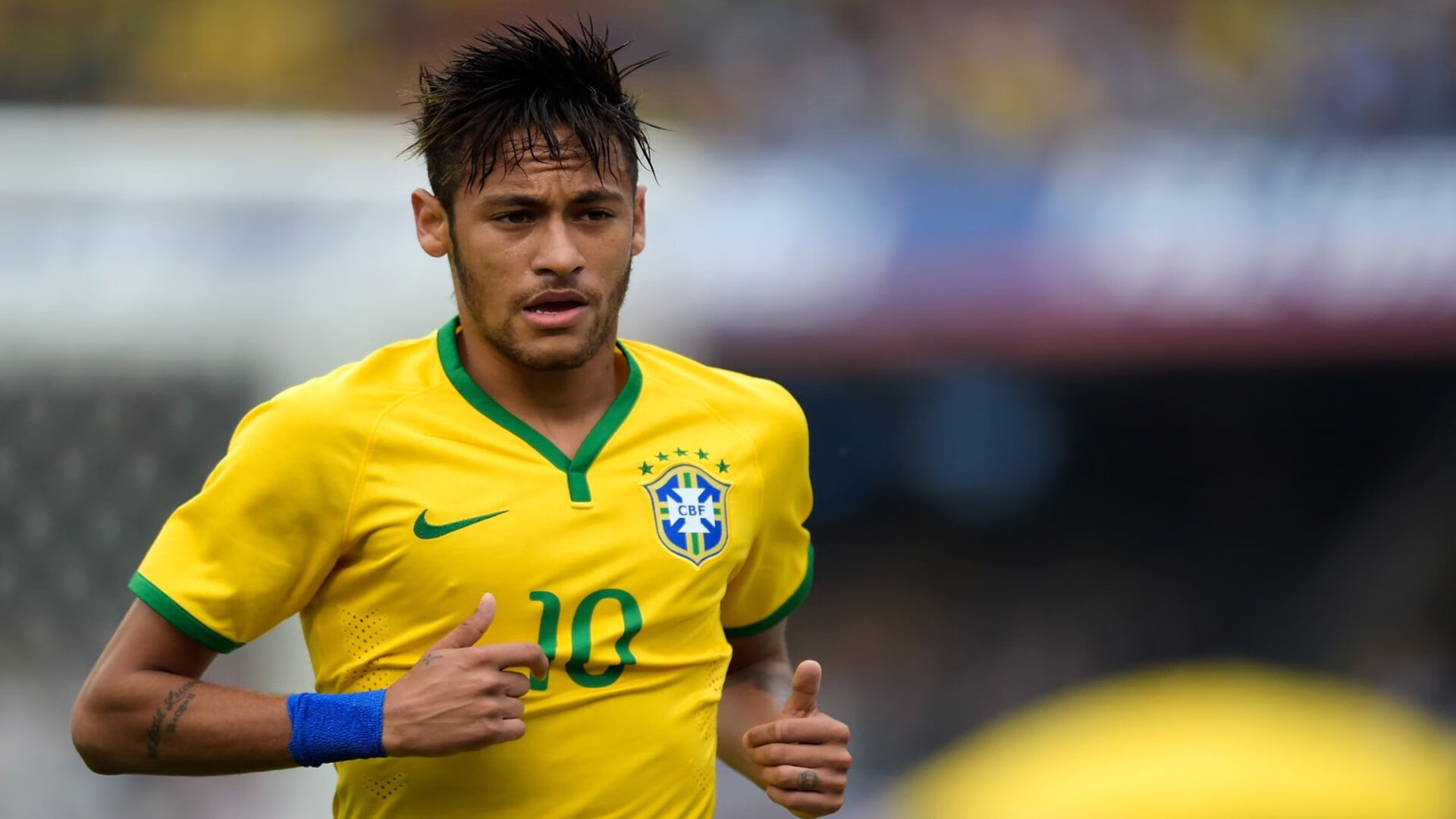 马赛完胜卡塔尔,范戴克的自我救赎,与足球的无声抵抗