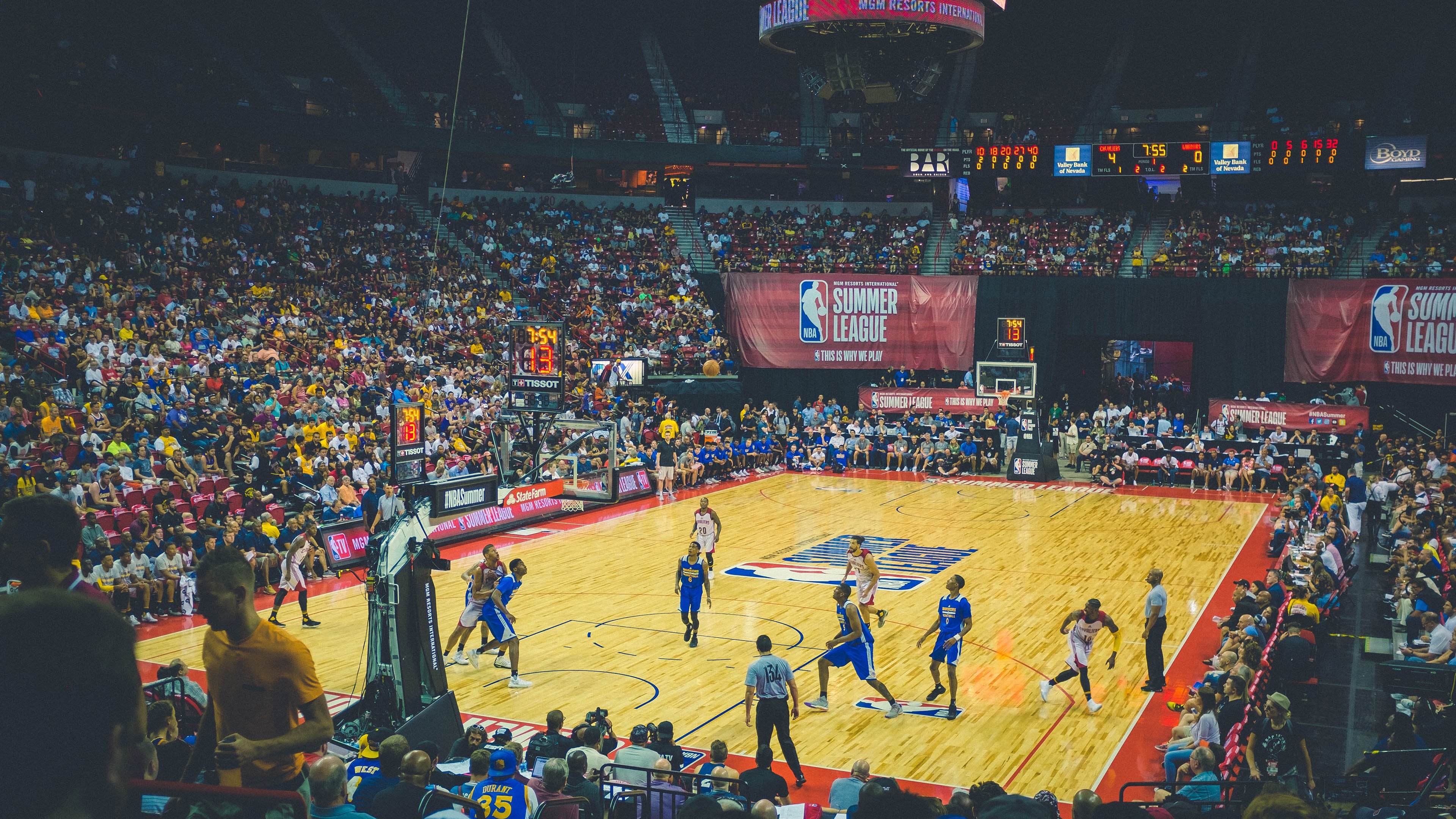 欧文降维打击,当NBA巨星在CBA赛场开启教学局