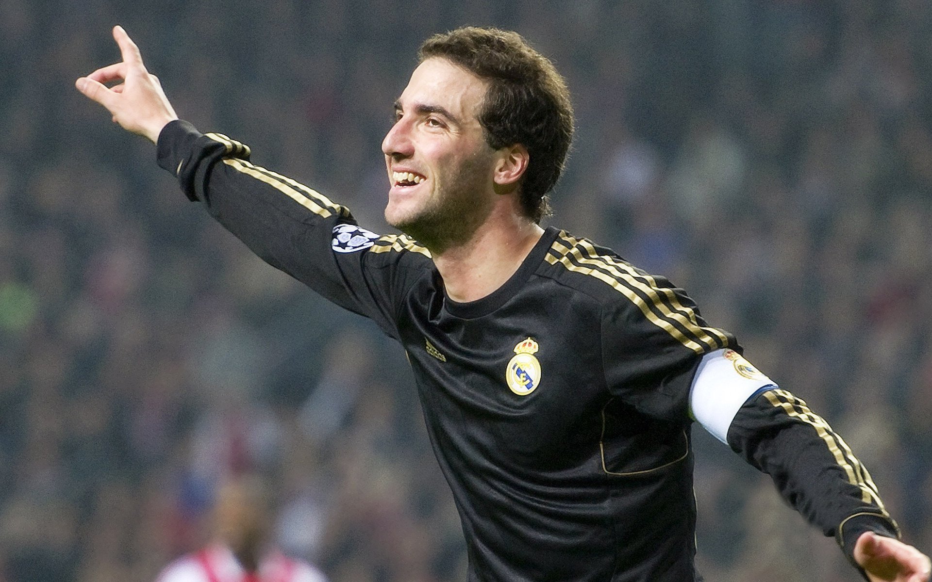 迪马利亚爆发，几内亚收割新西兰，一场足球背后的全球资源暗战