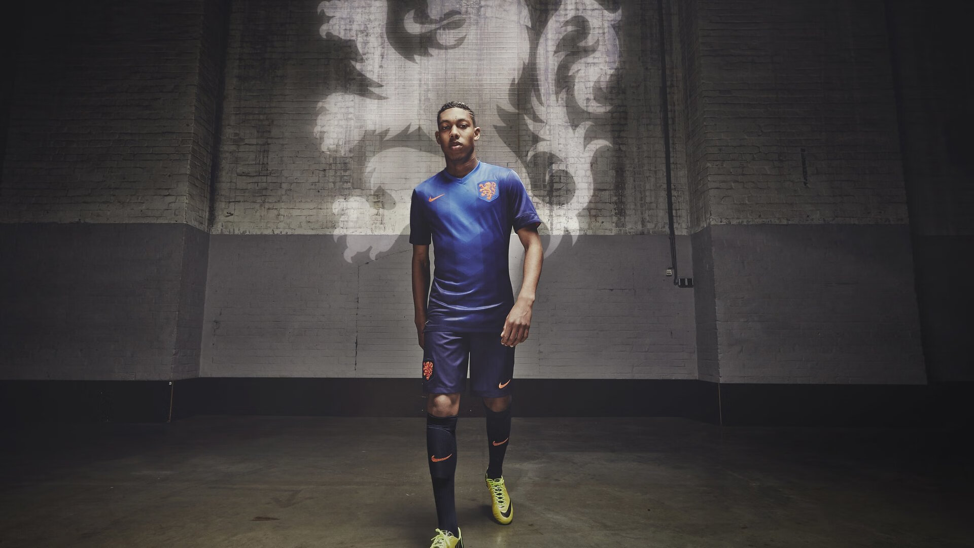 欧文独行侠斩雄鹿,当质疑声碎成他脚下的星光