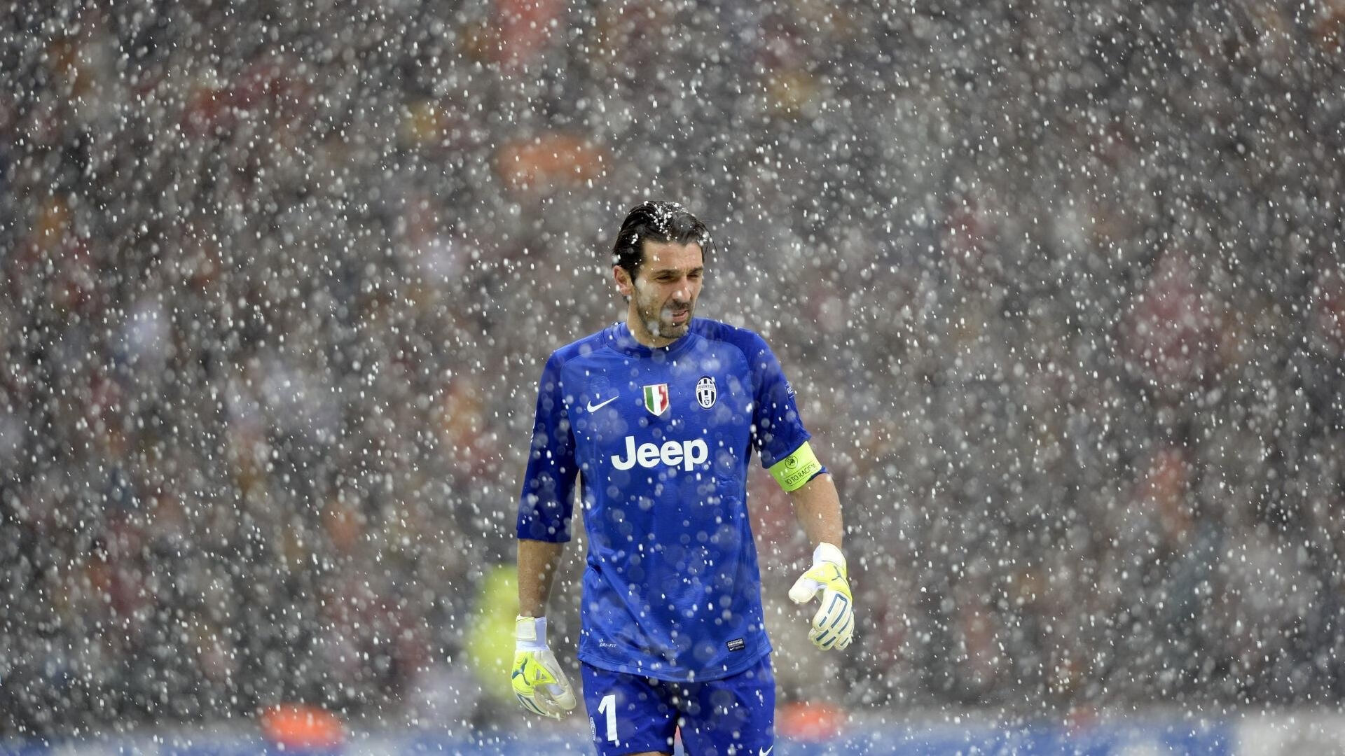 世界排名争夺战之夜，阿尔瓦雷斯持续制造杀伤，当拳台成为命运赌场